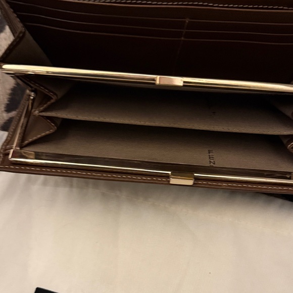 Fendi Black and Brown Wallet EUC - Picture 10 of 15
